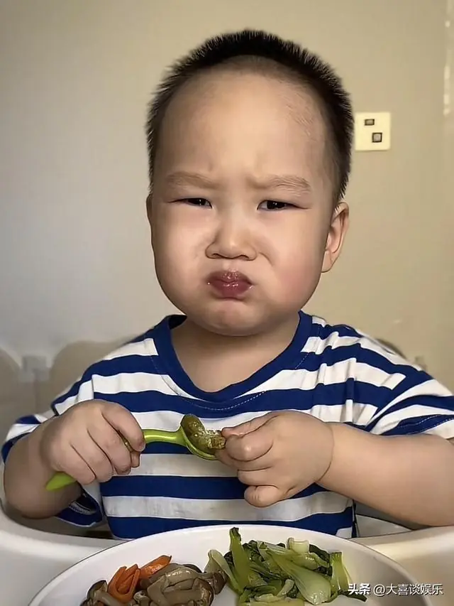近500万粉吃播宝宝米乐翻车！拿娃健康换流量太离谱