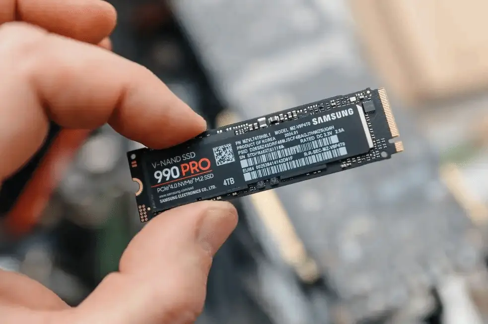 新型FROST追踪技术曝光:利用SSD延迟“偷窥”用户