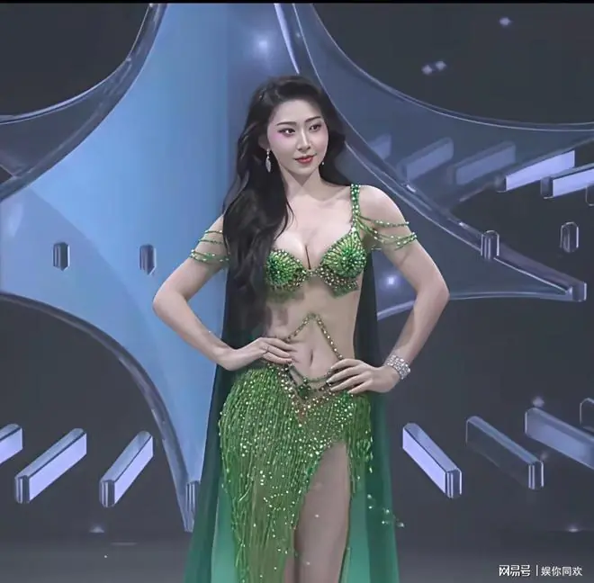 新一届港姐亮相红毯,这审美又回来了