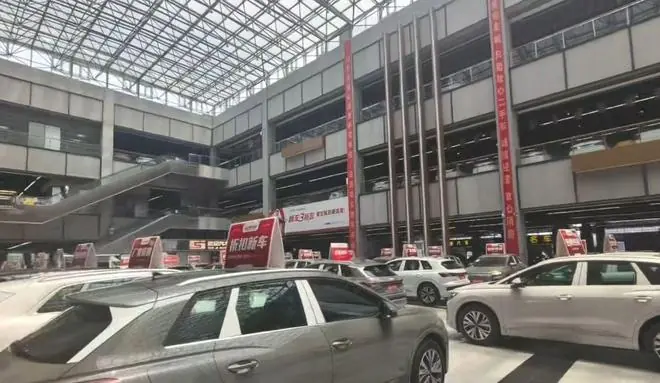 信任碎了，钱包空了，车也消失了！网红二手车商崩盘，帅车加盟模式遭质疑，车商损失近2000万元，哭诉“如果不是因为帅车，我们根本不会打款”
