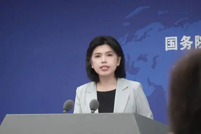 张雪纠正岛内车主“是我们”，国台办发言人朱凤莲：这样的对话让我想起了一首歌