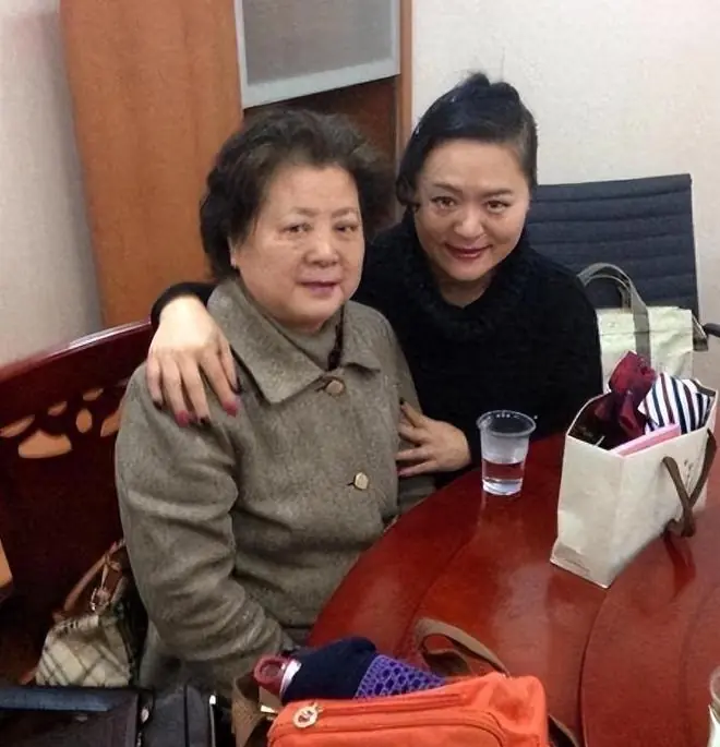 曾打败毛阿敏,却因谷建芬一封信沦为保姆,今定居上海老到无人识