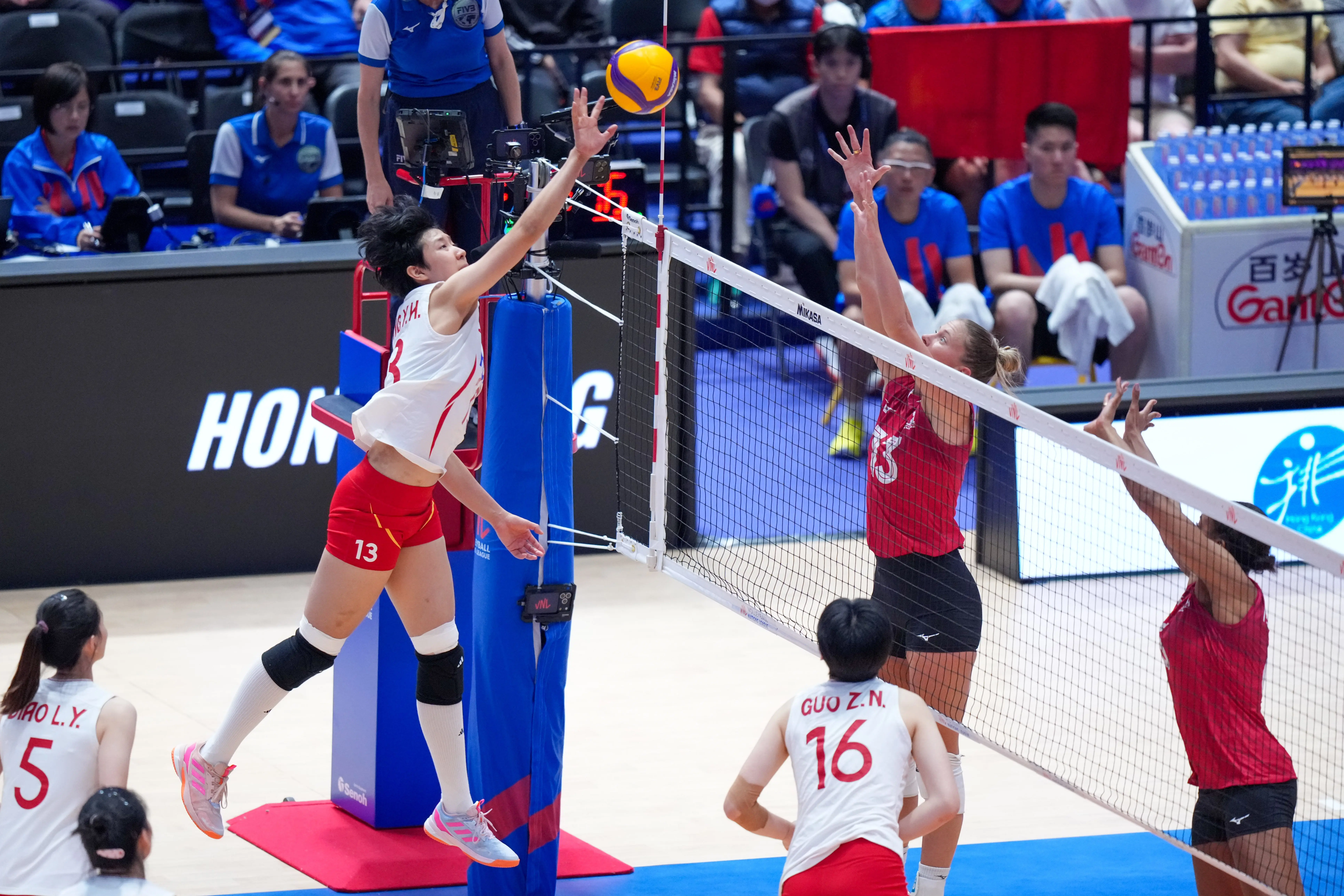 中国女排2-3惜败加拿大,无缘香港站开门红