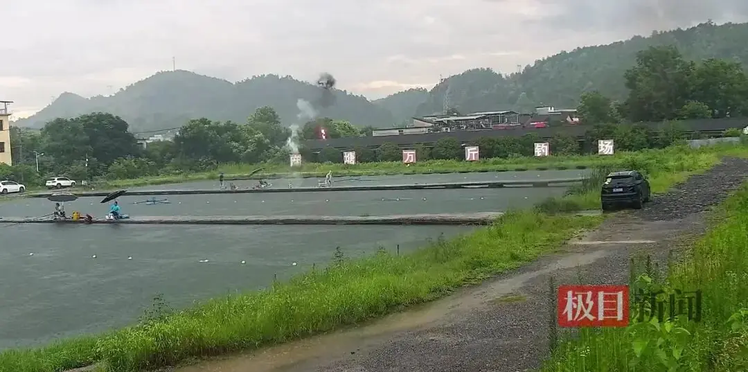 湖北咸宁一男子钓鱼时被闪电击中后奇迹般生还 身体仅受轻微伤