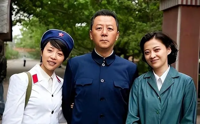 爷爷是中国表演艺术家,老公是北电院长,她用演技狠狠打了众人脸