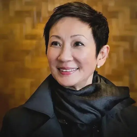 林青霞金庸说施南生是百分百痴情女子！与徐克相爱36载，相约丁克终是被辜负