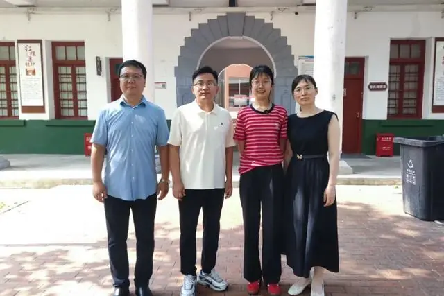 河南姑娘被清华大学录取:“核工程相关专业,条件苦也能接受”,父母:没报过补习班,允许孩子出错;本人分享3点学习秘诀