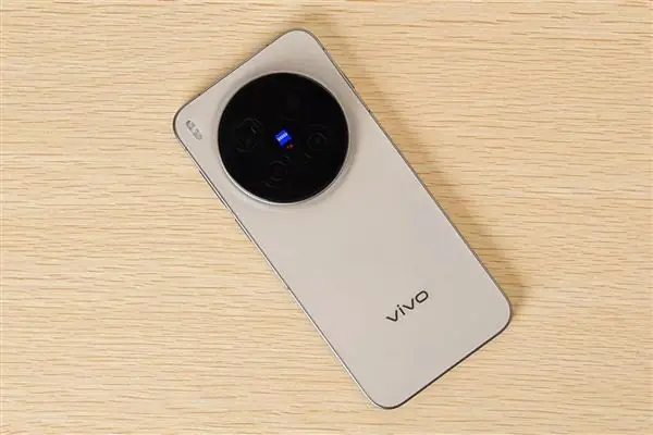 蓝厂首款骁龙8 Gen5旗舰!vivo X300E详细参数出炉