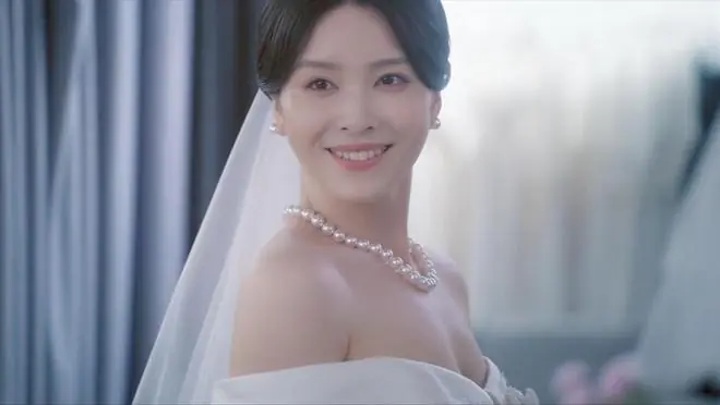 野狗骨头:何雯婕惨死,周康安终身未娶,苗靖永远不知,陈异与涂莉同居的真相