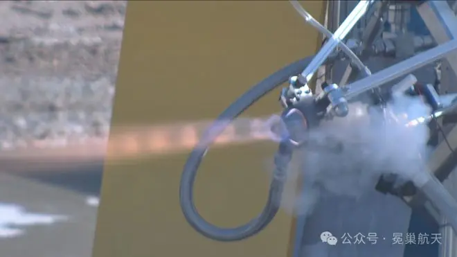 冕巢航天自主设计的新一代2KN推力气尖轴塞式发动机试车成功