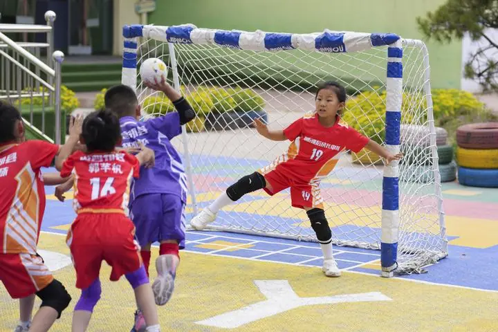 追光丨手球多好玩 幼儿园萌娃最知道