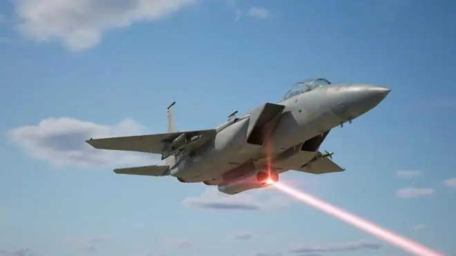 成本骤降90%！以色列“铁束”激光武器即将飞上F-15，无人机克星升空倒计时