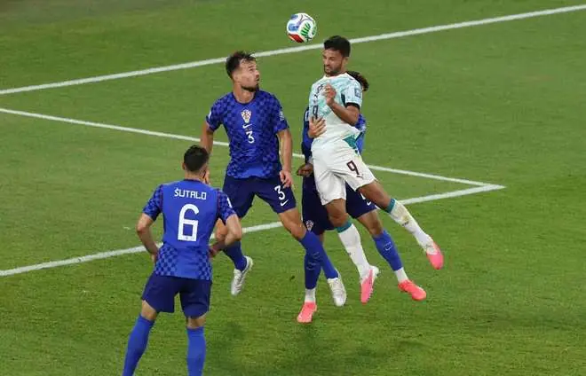 52岁名帅激情庆祝:换下C罗13分钟后,葡萄牙破门,40岁魔笛摇头