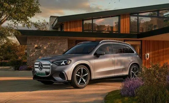 思必驰×全新梅赛德斯-奔驰纯电GLC SUV:纯电新境 智享豪华