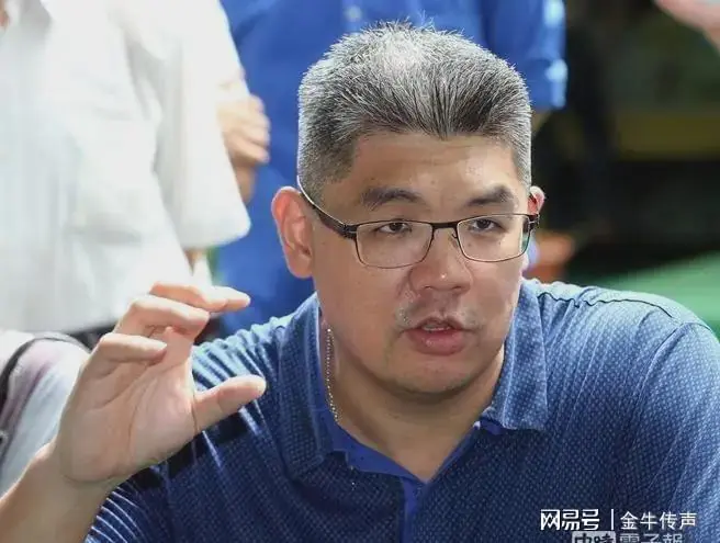 连胜文今年首场辅选同框卢秀燕 为谢龙介站台