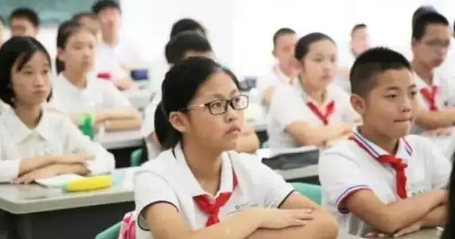 湖北3位在职中学老师因违规补课被查,网友看完处分后,却不淡定了!