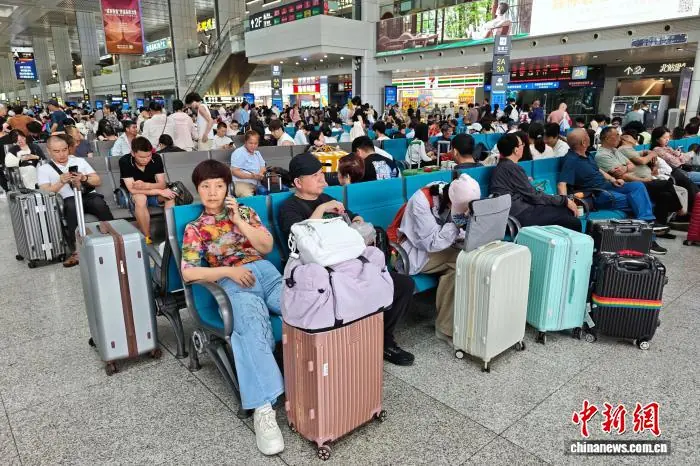 暑运期间重庆火车站预计发送旅客1580万人次