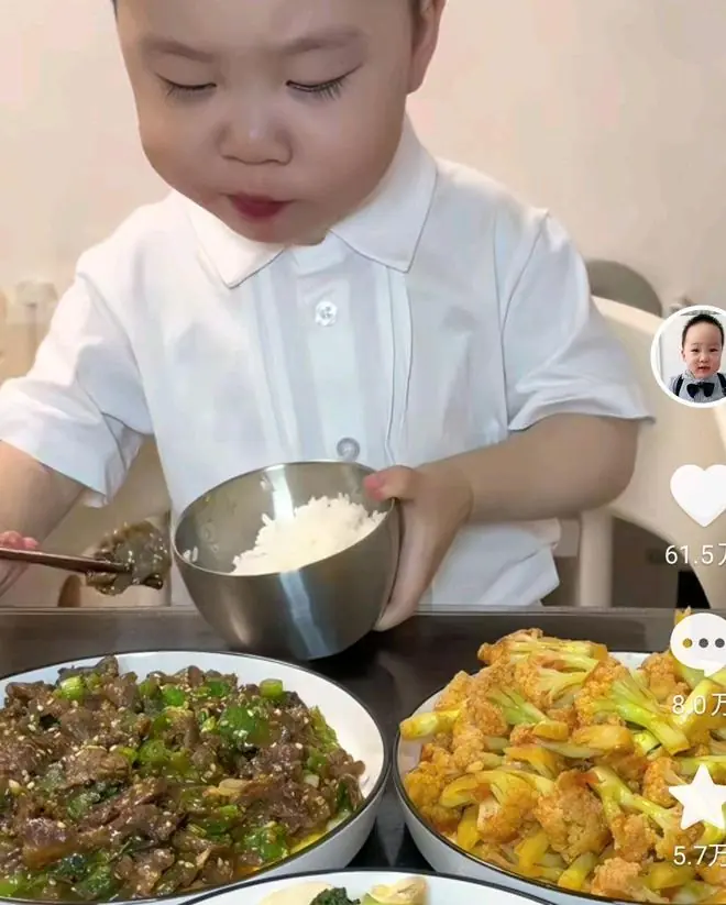 东北3岁网红小吃播妈妈没回应“侏儒”之说,衣服1个月不重样