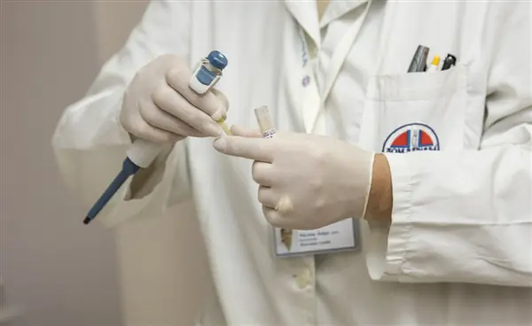 华熙生物掌门人：从理论上讲人能永生但被七情六欲影响