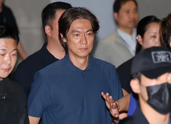 韩媒:韩国男足溃不成军,洪明甫与克林斯曼却卷走了超100亿韩元