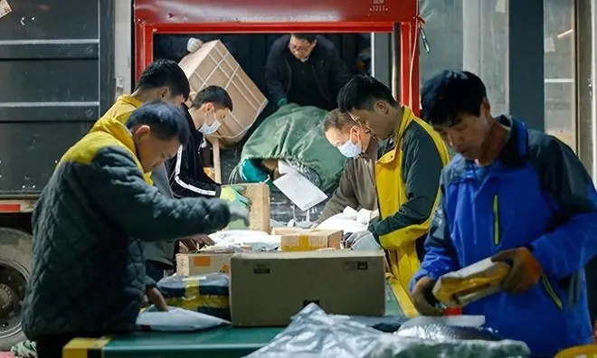新一轮“下岗潮”来袭,三类行业面临失业危机,未雨绸缪不吃亏